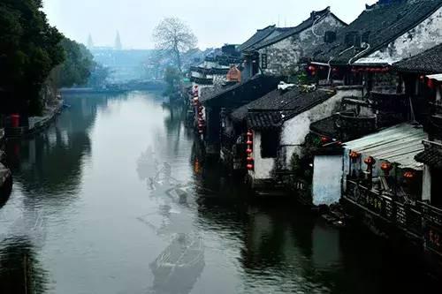 了解问题全解答平台车轮胎侧面被马路牙子擦破了皮,有什么影响吗?